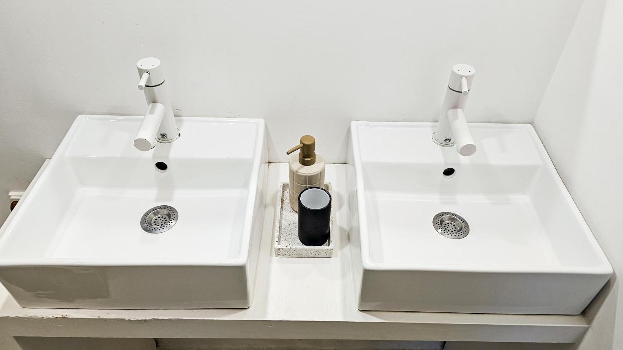 The White Wilde - Studio In A Historic Canalhouse From 1799 Amesterdão Exterior foto