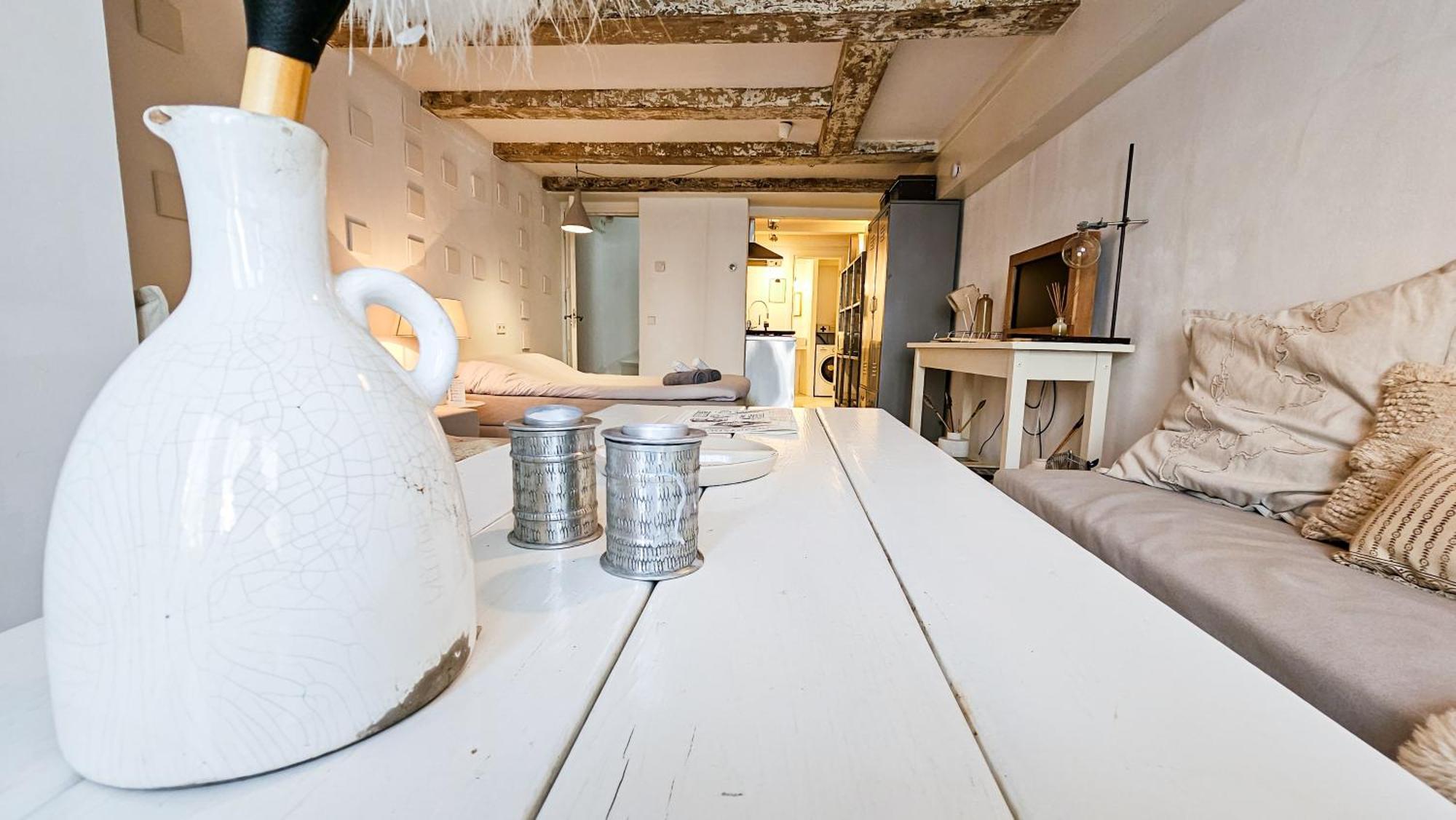 The White Wilde - Studio In A Historic Canalhouse From 1799 Amesterdão Exterior foto