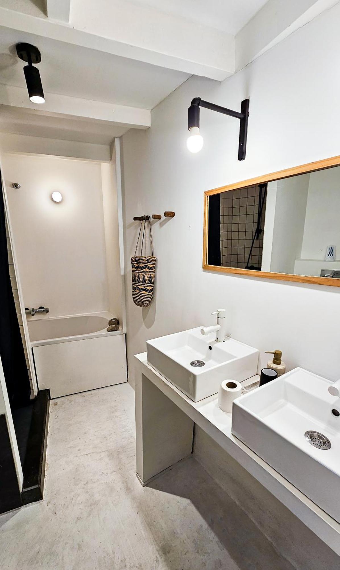 The White Wilde - Studio In A Historic Canalhouse From 1799 Amesterdão Exterior foto
