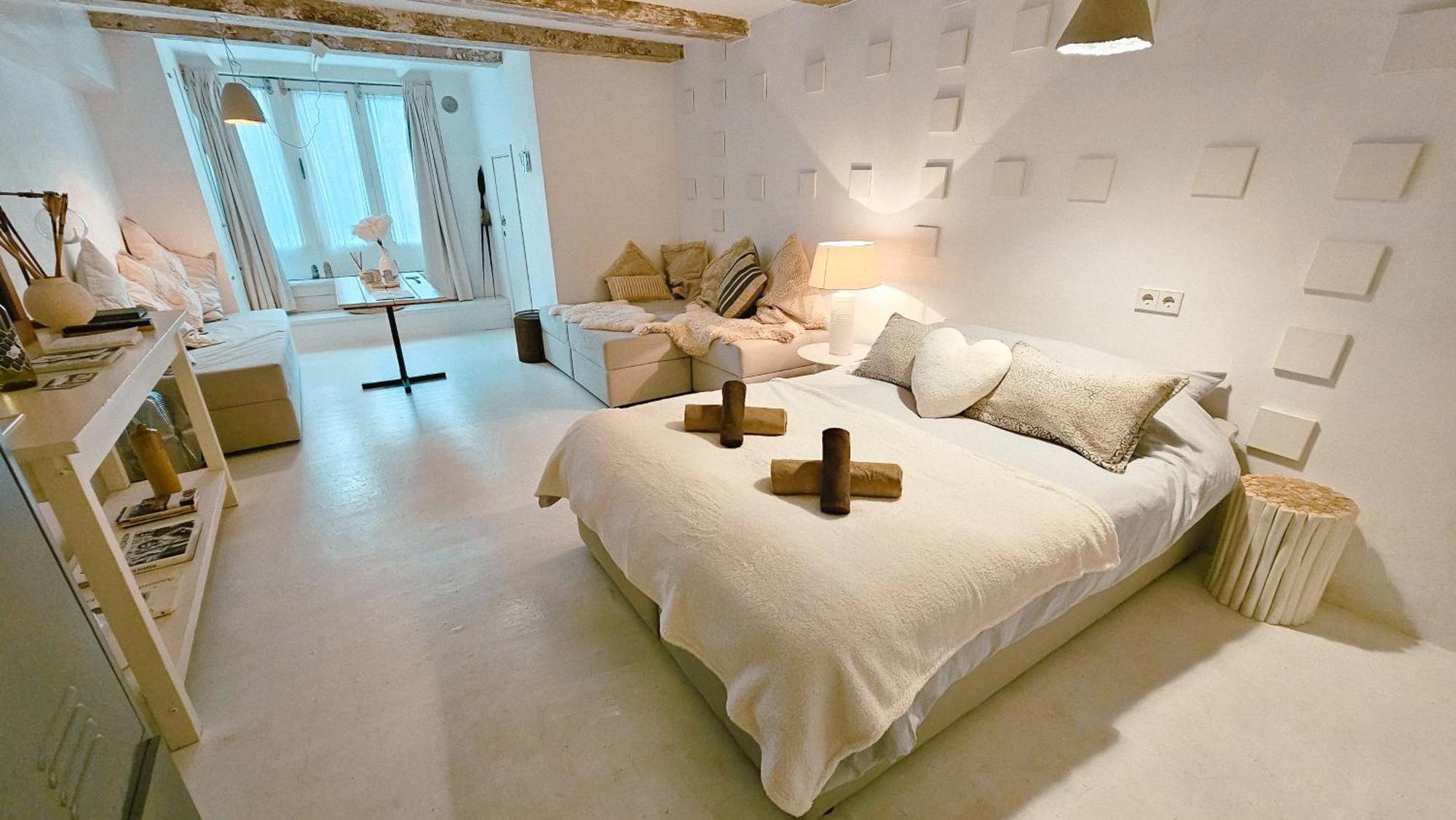 The White Wilde - Studio In A Historic Canalhouse From 1799 Amesterdão Exterior foto